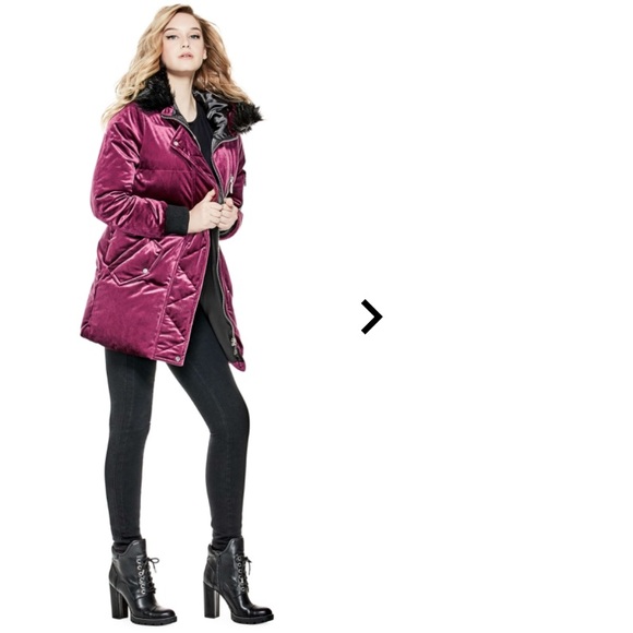 SOLD🚩GUESS Velvet Coat - Picture 5 of 8